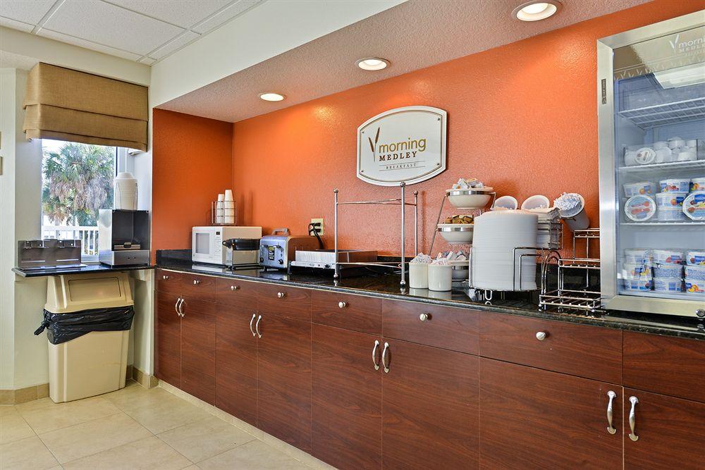 Sleep Inn & Suites Riverfront Елентън Екстериор снимка