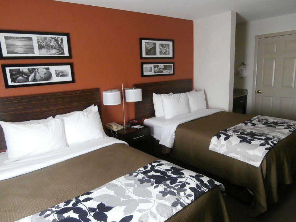 Sleep Inn & Suites Riverfront Елентън Екстериор снимка